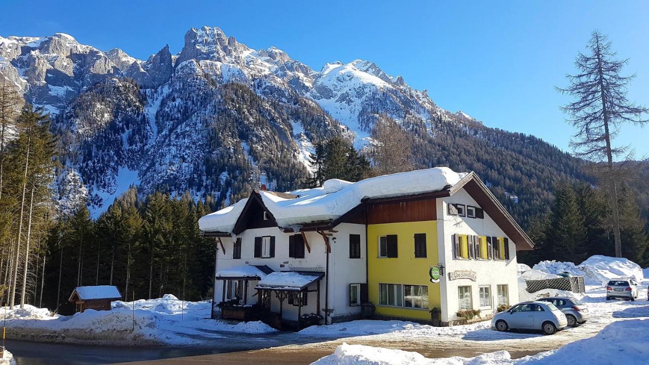 Hotel Ristorante Genzianella Madonna Exterior foto